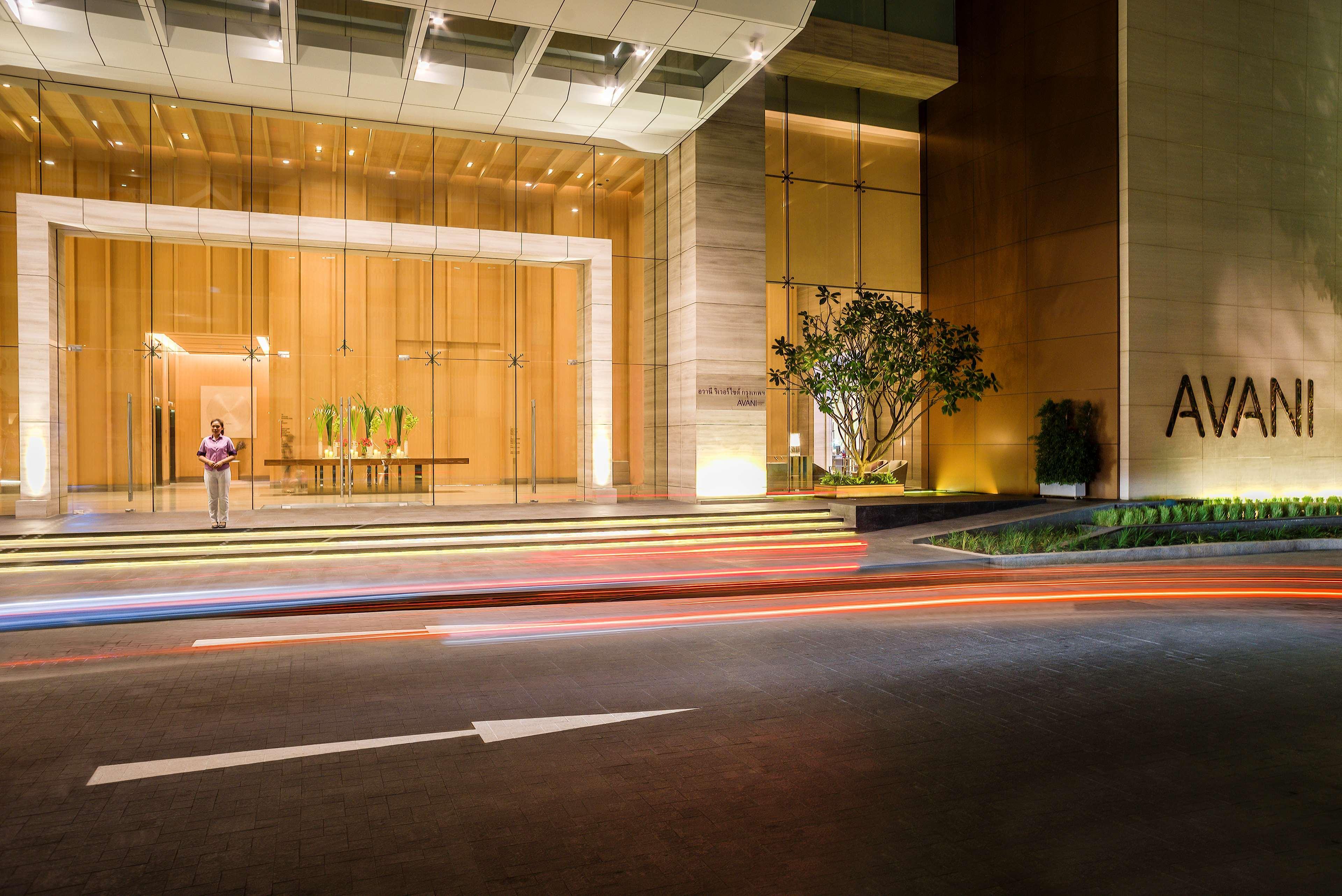 فندق أفاني+ ريفر سايد بانكوك المظهر الخارجي الصورة The entrance of the hotel