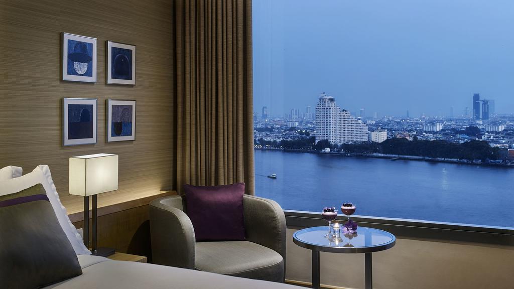 فندق أفاني+ ريفر سايد بانكوك المظهر الخارجي الصورة View of Chao Phraya River from the hotel